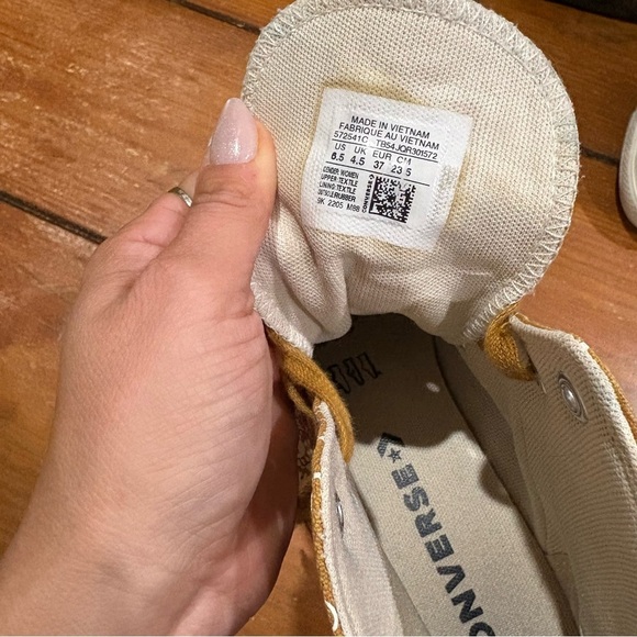 Women’s Converse All Stars High Top Sneakers Fall Florals Paisley - Picture 9 of 16